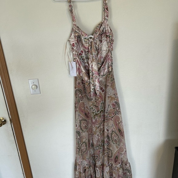NWT Rose Velvet Large Paisley Print Maxi Dress Front & Back Cutouts - Picture 11 of 15